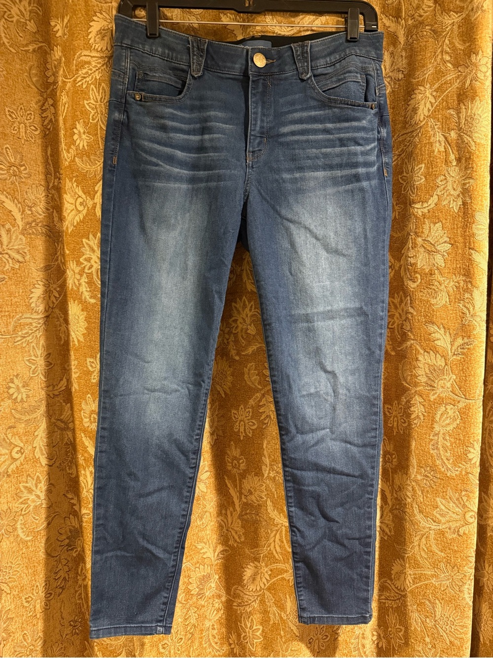 Democracy stretch skinny medium wash slimming Jeans size 14